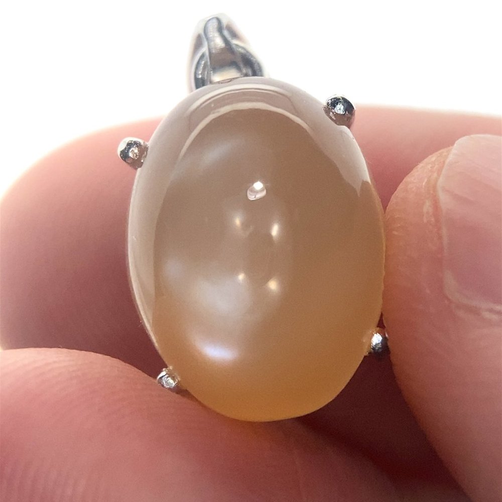 Moonstone 5.60ct Platinum Finish Solid 925 Sterling Silver Pendant
